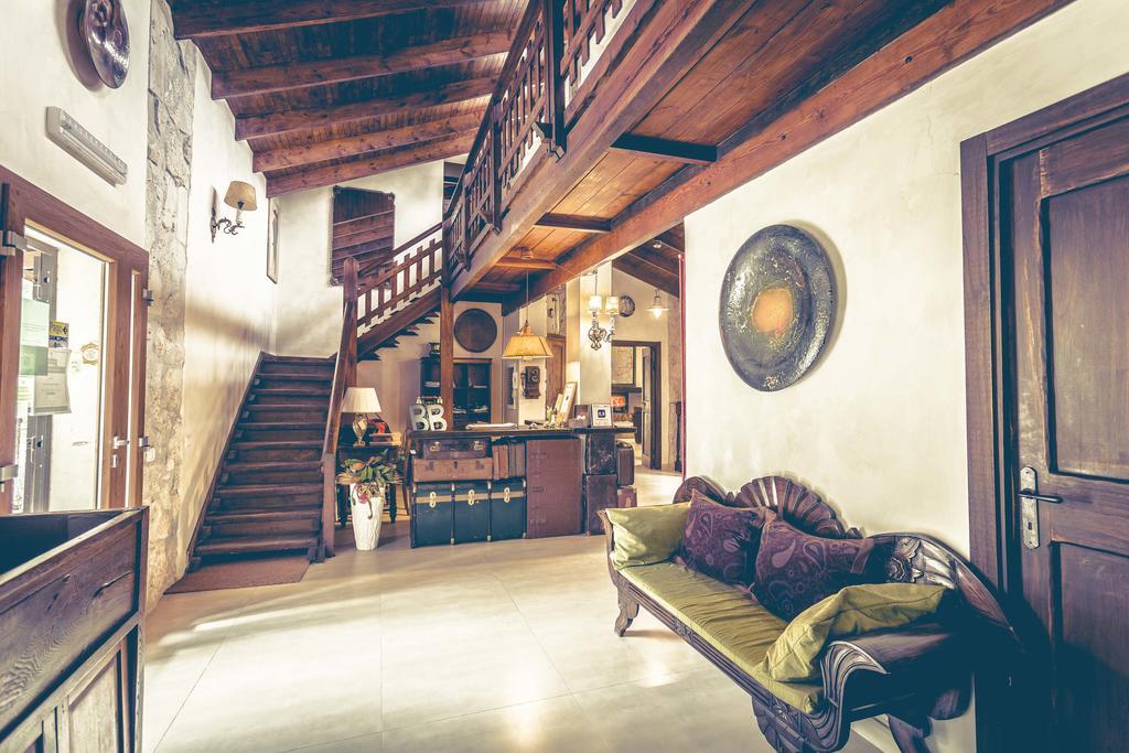 Nostra Signora Del Lago Ronciglione  Exterior photo